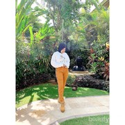 5 Potret Via Vallen Pakai Hijab, Tambah Cantik dan Bikin Hati Adem!