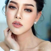 Sudah Tahu? Ini Lho Bahaya Pakai Makeup Setiap Hari!