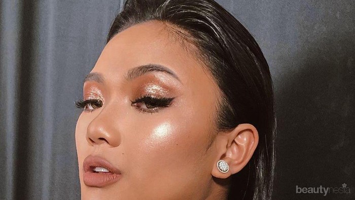 Potret Gaya Rambut Basah ala Artis Indonesia, Sexy!