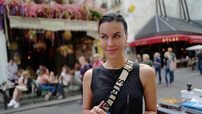 Anti Gengsi Hingga Jadi Langganan, 5 Seleb Ini Ternyata Gemar Makan di Warteg!