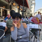 Kece Maksimal, Ini Kumpulan Gaya Mama Cinta Laura