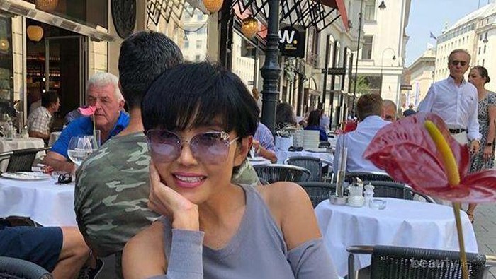 Kece Maksimal, Ini Kumpulan Gaya Mama Cinta Laura