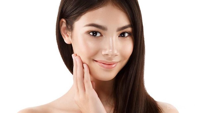 Enggak Selalu Merugikan, Ini Manfaat Memiliki Kulit Berminyak!