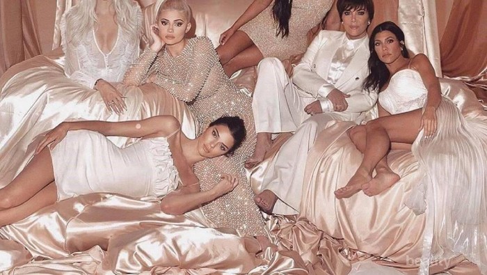 Intip Fashion Keluarga Kardashian dan Jenner yang Stylish Banget!