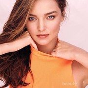 Wajah Awet Muda dan Tetap Glowing, Ini Rahasia Skincare Model Cantik Miranda Kerr