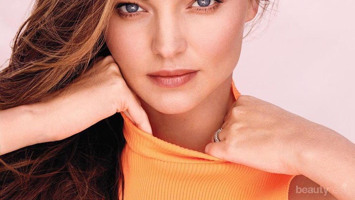 Wajah Awet Muda dan Tetap Glowing, Ini Rahasia Skincare Model Cantik Miranda Kerr