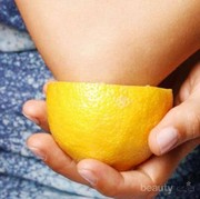 DIY: Bahan Alami untuk Mencerahkan Siku dan Lutut, Caranya Mudah!