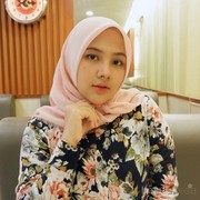 7 Potret Cantik Una Maulina, Calon Istri Sahrul Gunawan yang 19 Tahun Lebih Muda