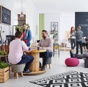 Tipe Teman-Teman Kantor yang Pasti Kamu Temui
