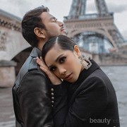 Intip Pemotretan Nagita Slavina dan Raffi Ahmad di Paris dengan Busana Serba Hitam