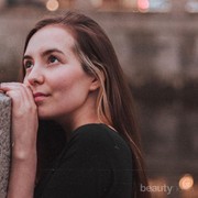 Ingin Wajah Tirus? Ikuti Tren Kecantikan dengan Tape Ini!