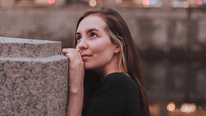 Ingin Wajah Tirus? Ikuti Tren Kecantikan dengan Tape Ini!