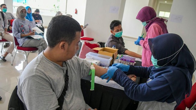 Gugus Tugas Covid-19 menyebut sejauh ini sudah ada 17.616 orang relawan yang mendaftar untuk membantu penanganan Virus Corona.