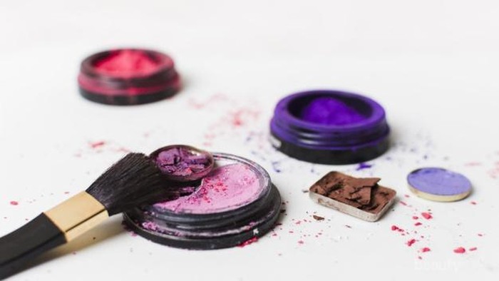 Dibuang Sayang, Ini Tips Perbaiki Lipstik Patah dan Makeup Pecah Biar Bisa Tetap Dipakai