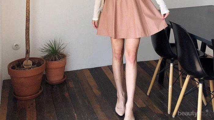 Bergaya Cute Ala Korea dengan Paduan Overall Dress Berikut Yuk!