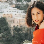 Kerap Tampil Modis, Yuk Intip Inspirasi Fashion Dian Sastro Berikut Ini!