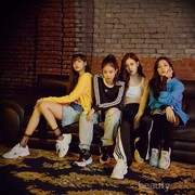 Aye Aye! Mari Intip 4 Gaya Memukau Member Blackpink dari Natural Sampai Bold Berikut Ini