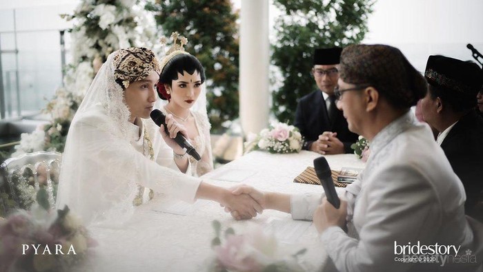 Perjalanan Cinta Isyana Sarasvati dan Rayhan Maditra Selama 12 Tahun yang Berakhir Manis