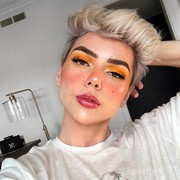 Bukan Hanya Perempuan, 5 Beauty Vlogger Pria Ini Juga Jago Dandan Lho!