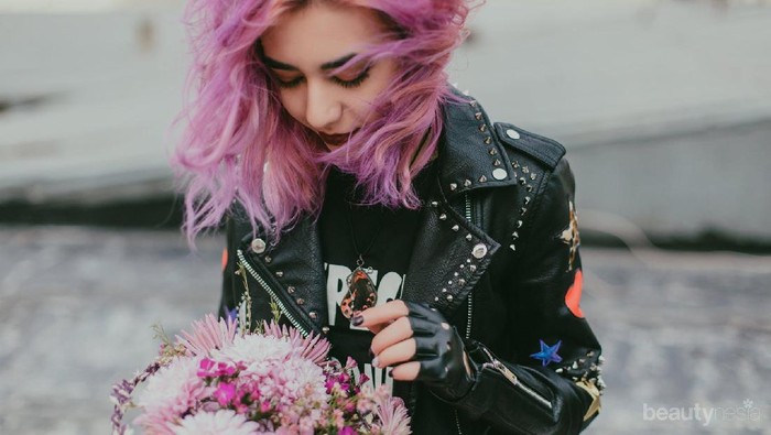 Hujan Tetap Stylish dengan Tips Kasual Menggunakan Biker Jacket!