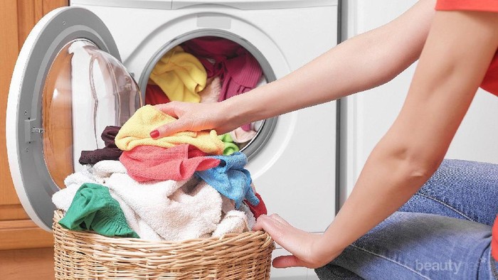 Duh! 5 Kesalahan Ini Paling Sering Dilakukan Saat Mencuci Baju Duh! 5 Kesalahan Ini Paling Sering Dilakukan Saat Mencuci Baju