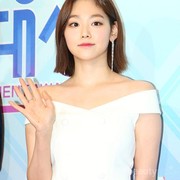 Gaya Rambut Terbaru Mina Gugudan, Cantik dan Menggemaskan!