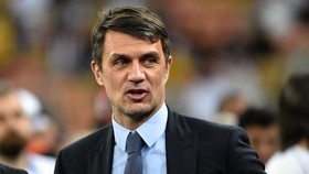 Legenda Milan Paolo Maldini dan Putranya Sembuh dari Corona