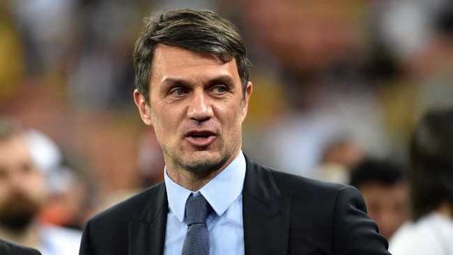 Legenda timnas Italia dan AC Milan Paolo Maldini dan putranya, Daniel, dinyatakan positif virus corona pekan lalu.