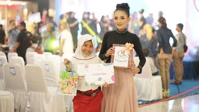 Cerita Lovely Natasha, MUA Cilik yang Viral karena Hasil Makeupnya Bikin Takjub