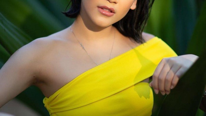 6 Potret Canti Tachril, Pacar Baru Adipati Dolken yang Cantik Memesona