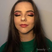 Panduan Pemula: 4 Teknik Membuat Eyeliner Wing Jadi Lebih Mudah