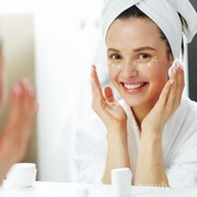 6 Rekomendasi Eye Cream Brand Lokal Terbaik yang Bisa Kamu Coba