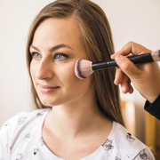 Makeup Cakey Bikin Enggak Percaya Diri? Coba Dulu Rahasia Ini Agar Hasil Riasan Paripurna