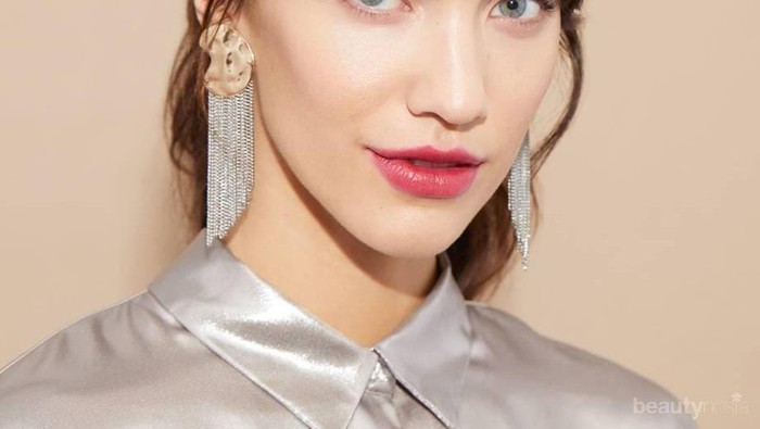 Kandungan Lipstik Sheer yang Bikin Bibir Lembap