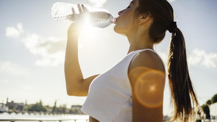 Rutin Konsumsi Air Putih Setiap Pagi? Kamu Bisa Dapat Ragam Manfaat Ini!