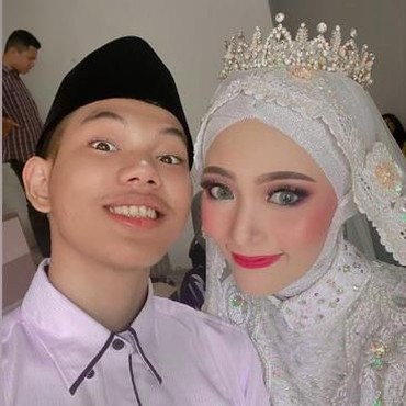 3 Fakta Menarik Istri Tegar Septian, Mirip Boneka Barbie hingga Pebisnis Muda