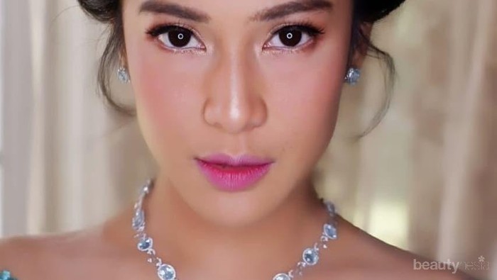 Tampil Cantik Saat Kondangan dengan Inspirasi Makeup ala Artis Indonesia Ini, Yuk!