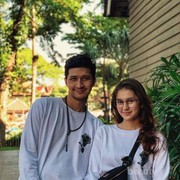 Potret Zoe Jackson, Kekasih Aditya Zoni