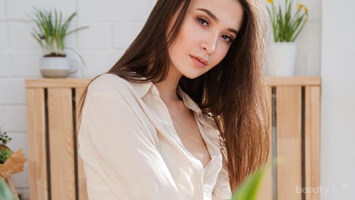 Bikin Bibir Terlihat Lebih Tipis dengan Tips Makeup Ini, Mau Coba?