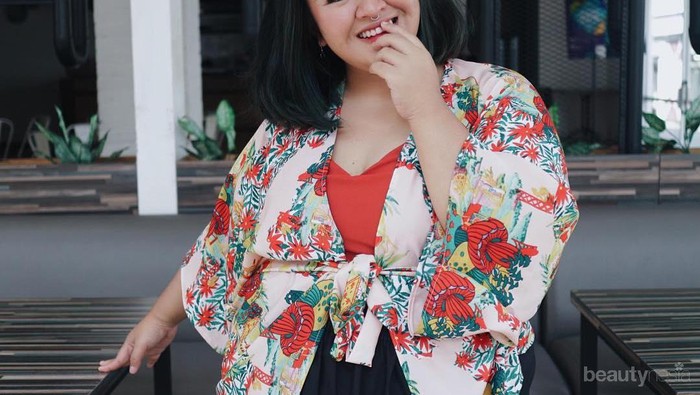 Punya Tubuh Curvy, Intip Inspirasi Fashion dengan Outfit Bermotif ala Tiraemon Ini