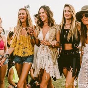 Gaya Bohemian Simple Untuk Sehari-Hari yang Santai