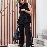 4 Model Celana Button Kekinian ala Selebgram, Stylish Abis!