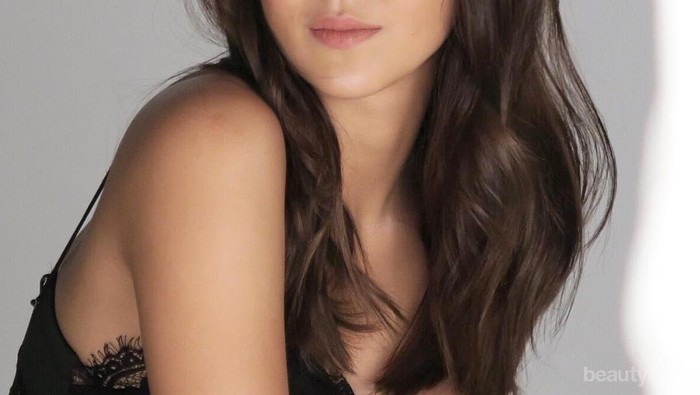 Agar Kulit Sawo Matang Makin Stand Out, Ini Kunci Makeup yang Bisa Kamu Coba!