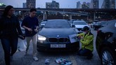 FOTO: Berkah Corona untuk Bioskop Drive-In Korea Selatan Bioskop kendara alias drive-in cinema menuai untung kebanjiran penonton usai bioskop konvensional tutup karena wabah Covid-19.