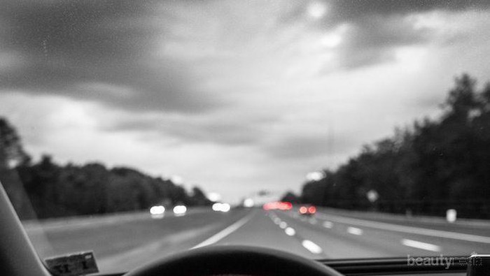 Mitos Membunyikan Klakson saat Melewati Lokasi Angker, Apa Sih Fungsinya?