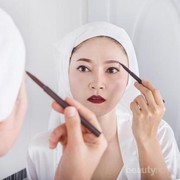 Rekomendasi Pensil Alis Terbaik, Mulai untuk Pemula Hingga Profesional