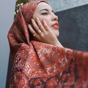 Masih Hits di 2020, Yuk Percantik Tampilanmu dengan Aksesori Gold!