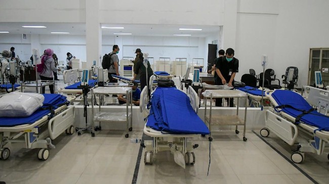 Satu karyawan PwC Indonesia meninggal di RS Persahabatan. Ada dugaan karyawan tersebut terjangkit corona.