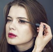 Panduan Pemula: Cara Mudah Memakai Bulu Mata Palsu