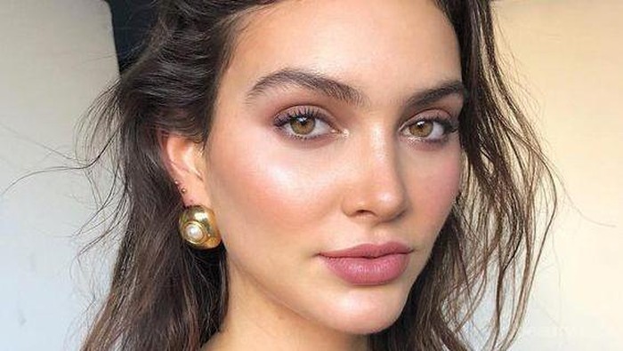 Saingi Lip Fillers! Lip Threads Jadi Perawatan Bibir Favorit Wanita